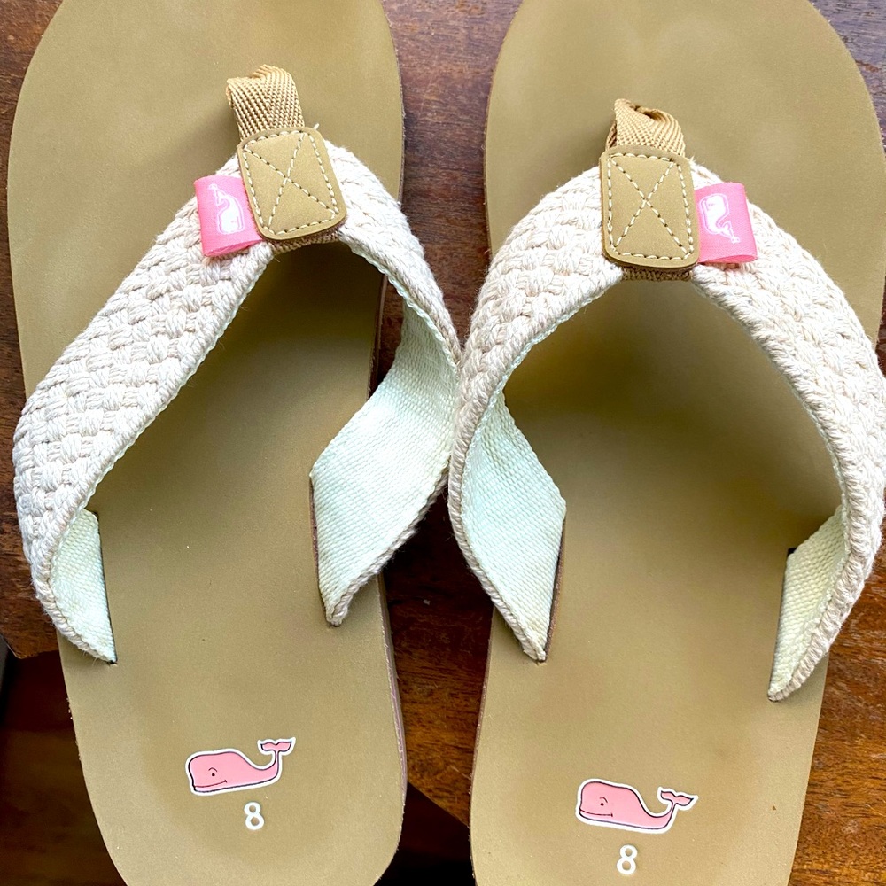 Vineyard Vines Flip Flops